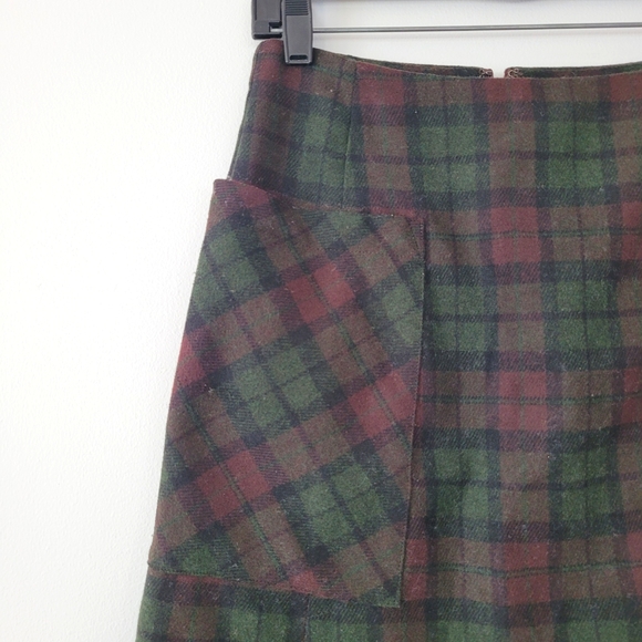 Festive Green & Brown Plaid Mini Skirt w/Big Side Pockets - Picture 2 of 10